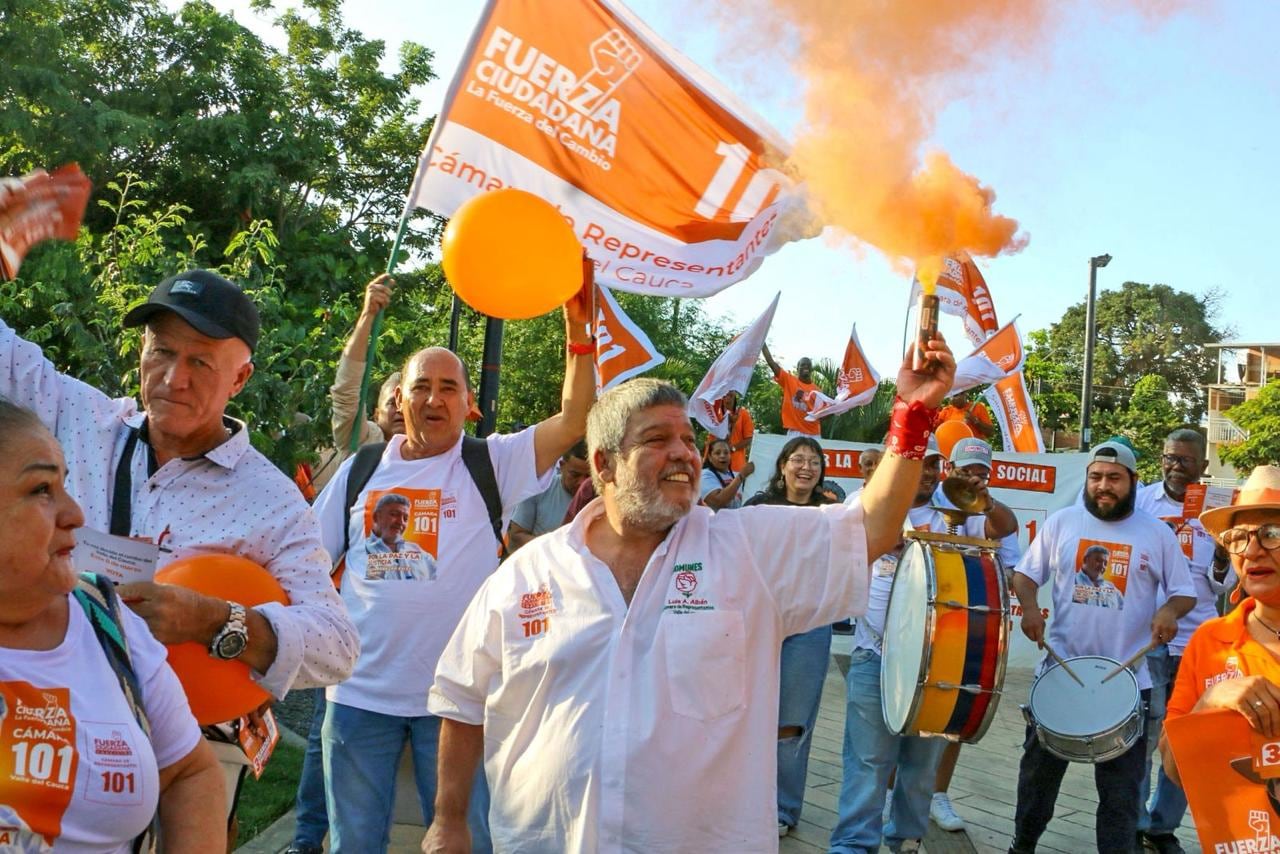 El congresista en una jornada sobre educación y transformación social.