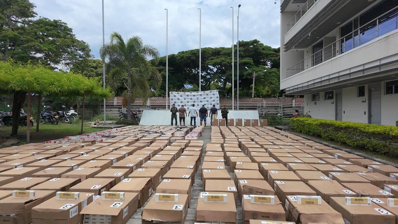 Los capturados y el estupefaciente incautado fueron dejados a disposición de la autoridad competente.