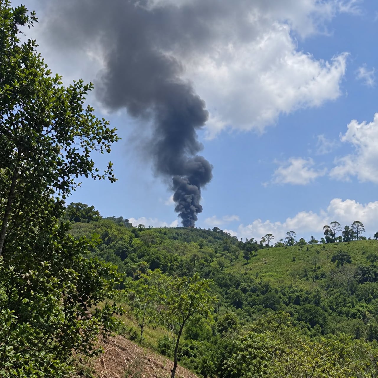 De acuerdo con el gobernador de Antioquia, alias Leito tendría presencia criminal en Amalfi y Anorí y estaría señalado de participar en el ataque contra un helicóptero Black Hawk, ocurrido en el que murieron 13 policías.