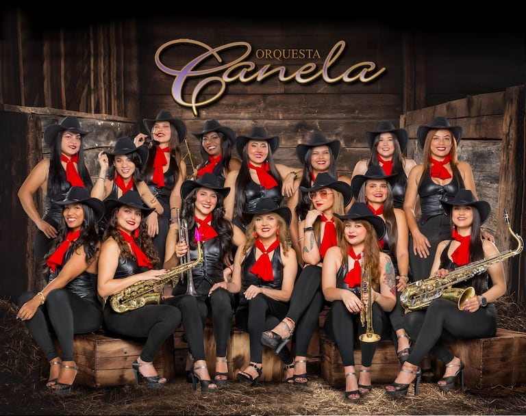 Orquesta Canela, dirigida por María Fernanda Múnera.