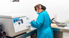 Sala de cirugía moderna en el hospital, donde se realizaron más de 6.540 intervenciones en el primer año.