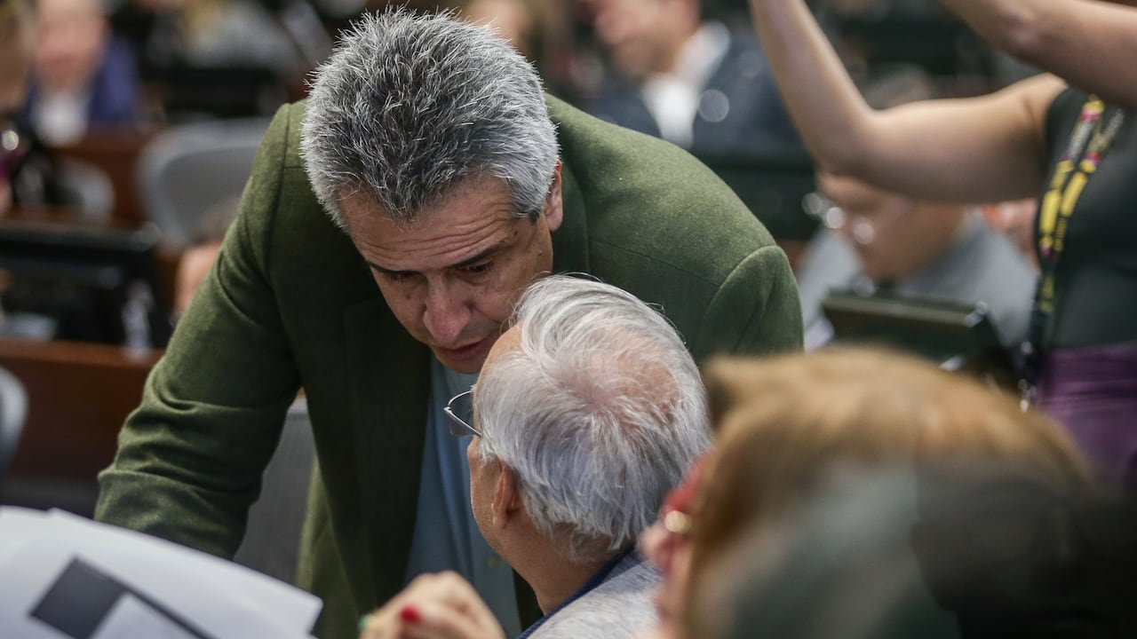 Los exministros están involucrados en el escándalo de corrupción de la UNGRD.