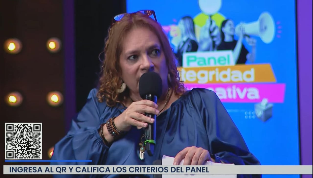 Vicky Perea, directora de El País, hizo parte del foro.