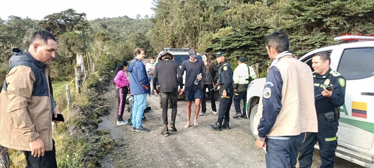 Los tres hombres fueron encontrados en buenas condiciones de salud.