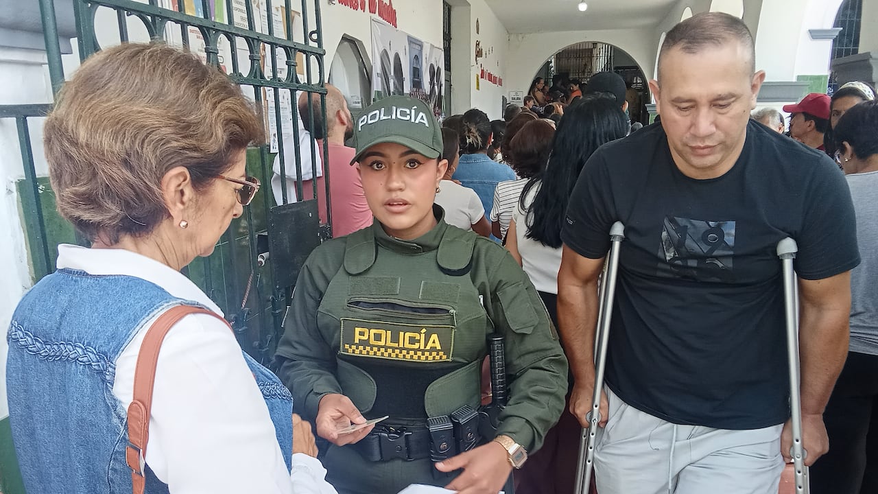 Uniformados de la Policía Metropolitana y de la Sijín adelantarán labores de vigilancia, control e inteligencia en los diferentes puestos de votación de la capital caucana.