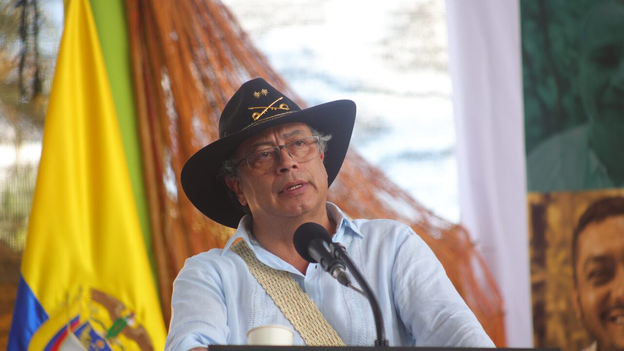 El presidente Gustavo Petro habló desde San Juan del Guaviare sobre la extorsión que le estaría haciendo Iván Mordisco para continuar con sus negocios ilícitos. Fotos Joel González, Presidencia de la República.