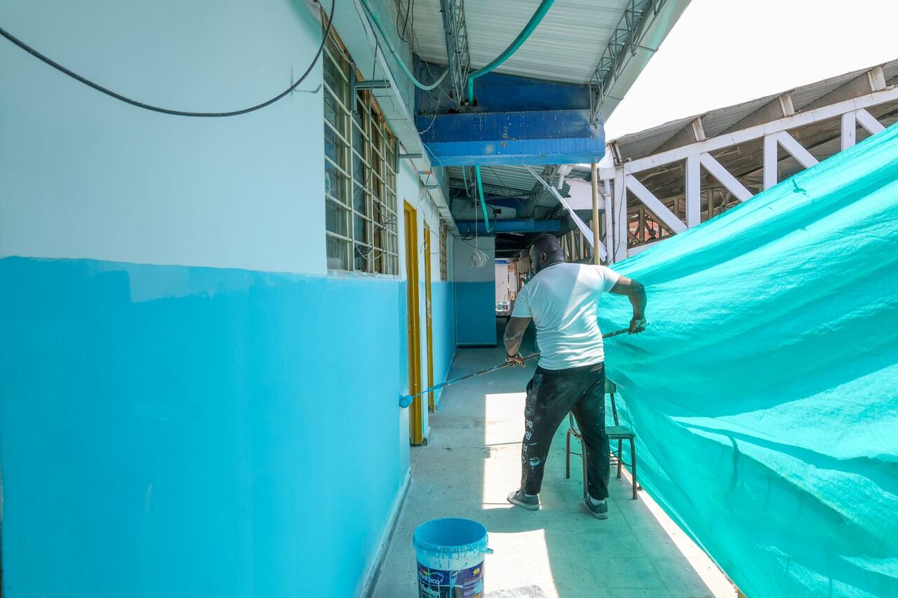 Más de $1.500 millones está invirtiendo la Alcaldía de Cali en la remodelación de tres sedes educativas de la comuna 15.