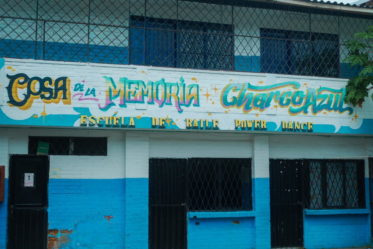 Laguna Charco Azul Cali