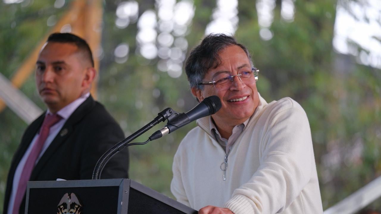 Gustavo Petro, durante el acto de firma del comodato del Hospital San Juan de Dios