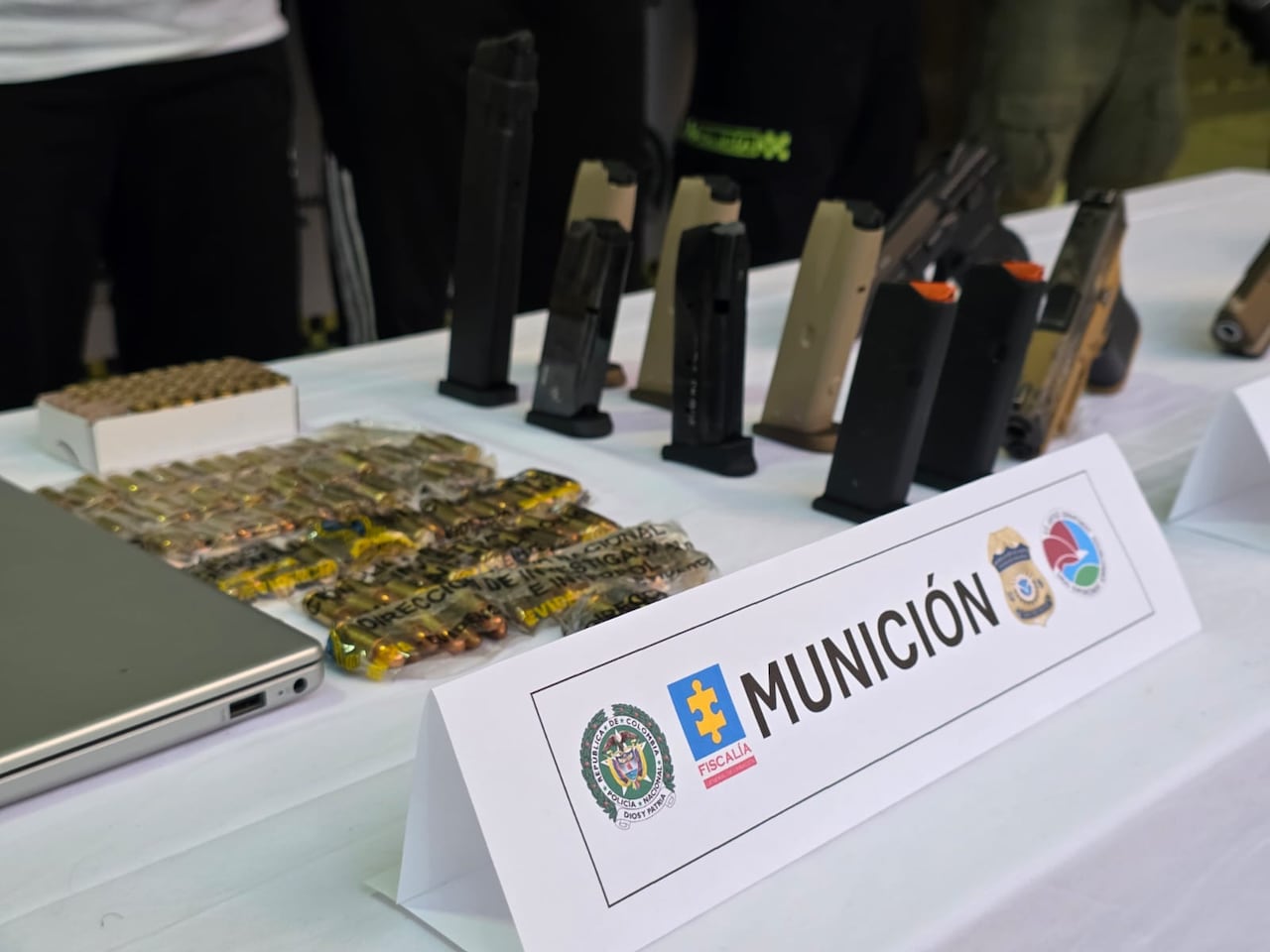 Munición decomisada por la Policía en operativo contra la mafia.