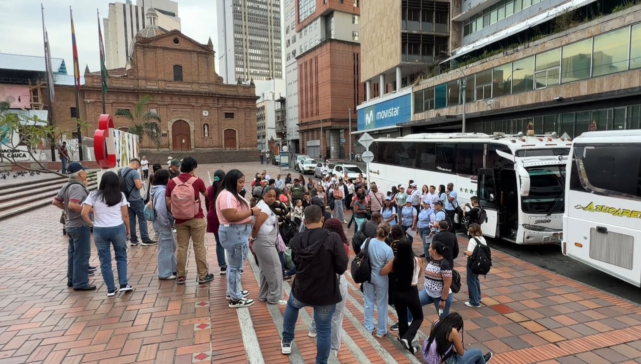 Los buses de la Caravana Solidaria saldrán este sábado 10 de octubre a las 5:30 a. m. desde la Plazoleta de San Francisco, en Cali.