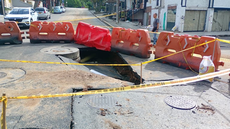 Así se va la zona del Parque del Perro tras daño en tubería de acueducto.