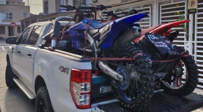 Estas son las motocicletas y camionetas hurtadas en a vía que comunica Popayán con la ciudad de Pasto, Nariño.