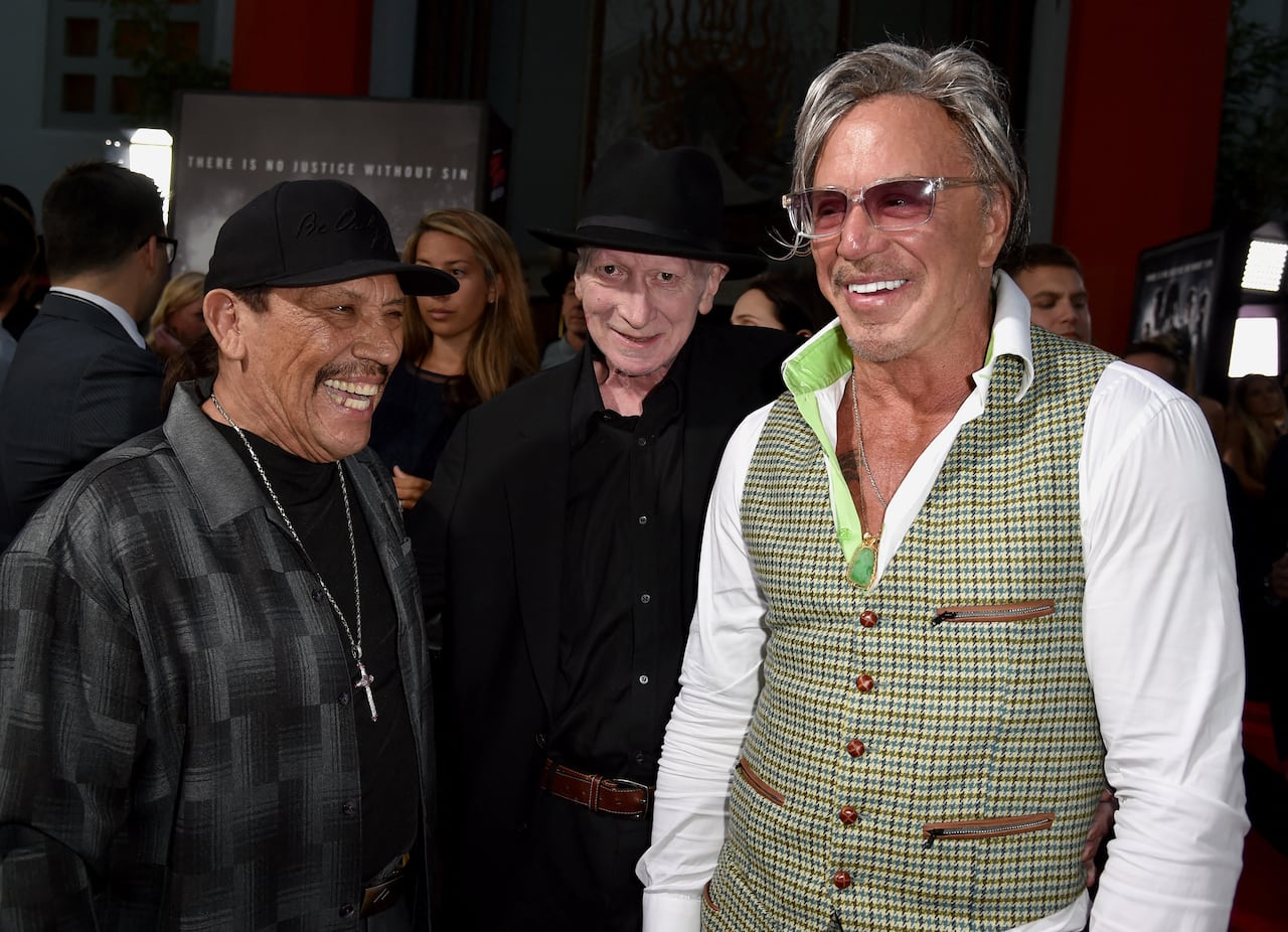 Mickey Rourke (derecha) ha rechazado la realización de esta campaña de fondos.