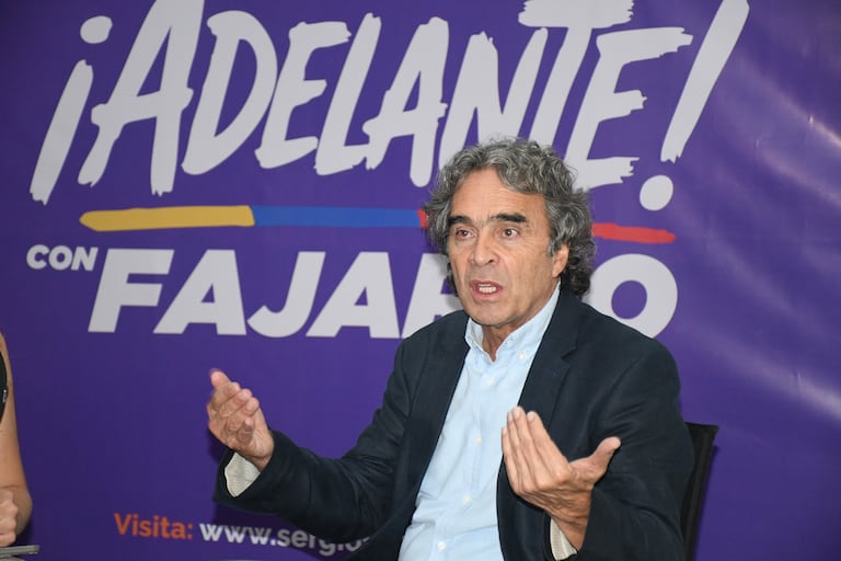 Política: Sergio Fajardo, candidato presidencial. Presentación del #plan guardia. Foto José L Guzmán. EL País.