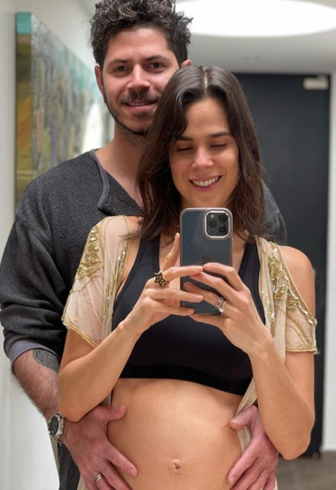 Andreina Solórzano y su esposo anunciaron la llegada de su primer hijo.