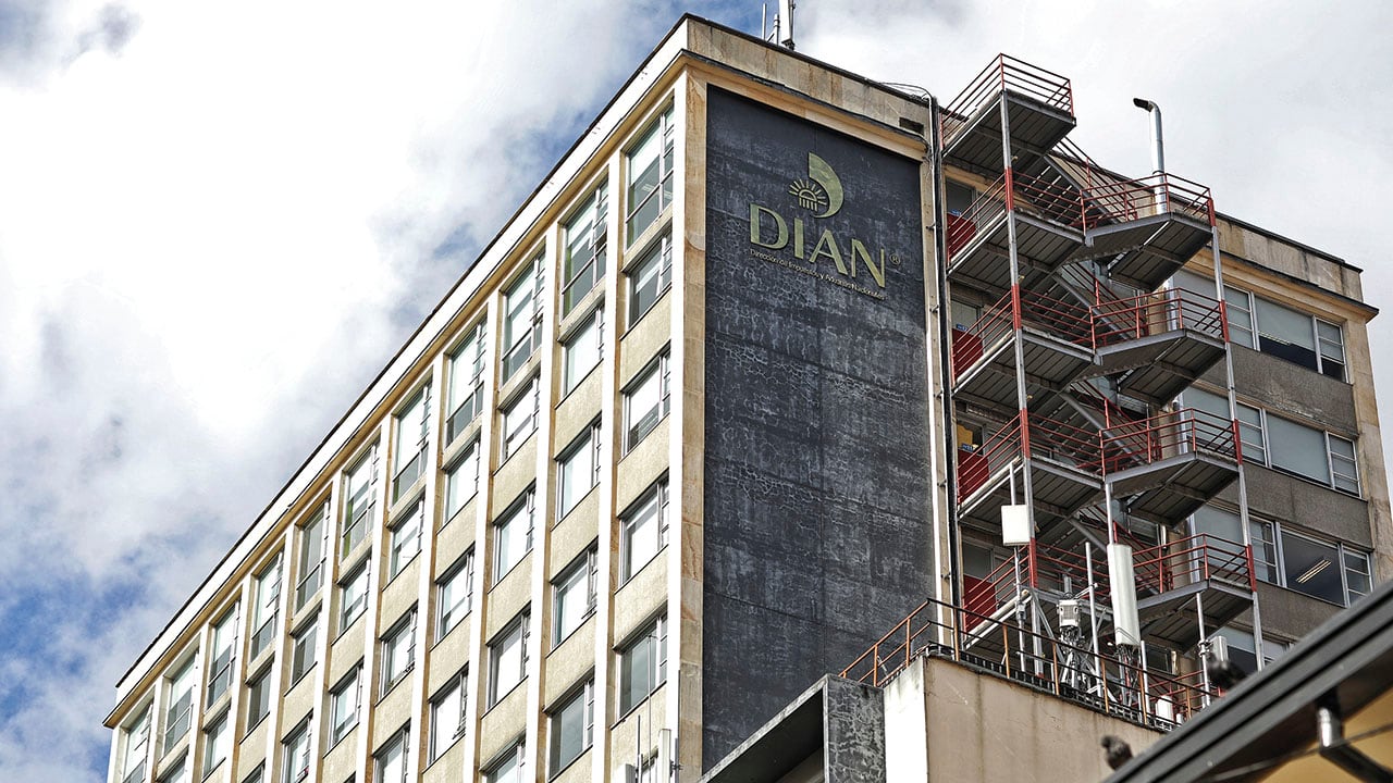 En 2024 la Dian emitió un concepto en el cual se estableció que la importación de gasolina y diésel tendría que pagar un IVA del 19 por ciento. Luego dijo que era retroactivo.