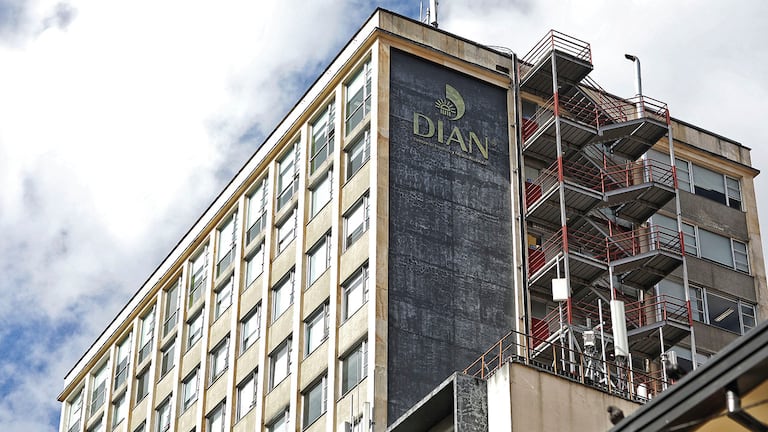 En 2024 la Dian emitió un concepto en el cual se estableció que la importación de gasolina y diésel tendría que pagar un IVA del 19 por ciento. Luego dijo que era retroactivo.