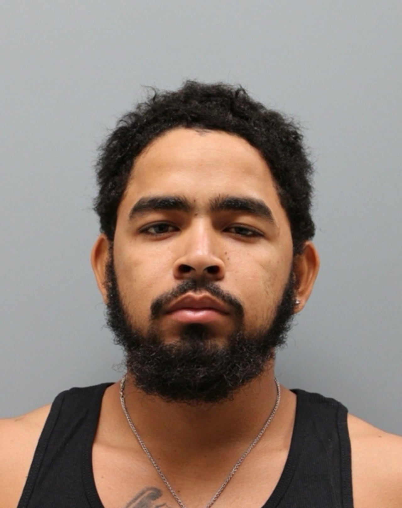 La víctima, identificada como Juan Antonio Salinas Leija, se desempeñaba como carpintero.