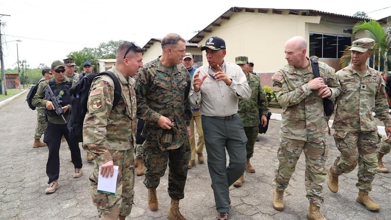 General Francis Donovan, Comando Sur.