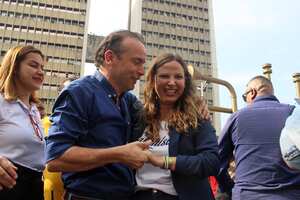 Adhesión de Diana Roja a la candidatura de Alejandro Eder para la alcaldía de Cali.