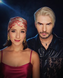 Virgi y Gerard, Colombia y Argentina interpretan un himno de despecho en ritmo de cumbia pop.