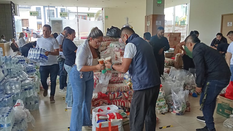 : En Popayán, ciudadanos, organizaciones sociales, instituciones educativas y entidades públicas y privadas se han unido a la campaña de recolección de ayudas humanitarias.