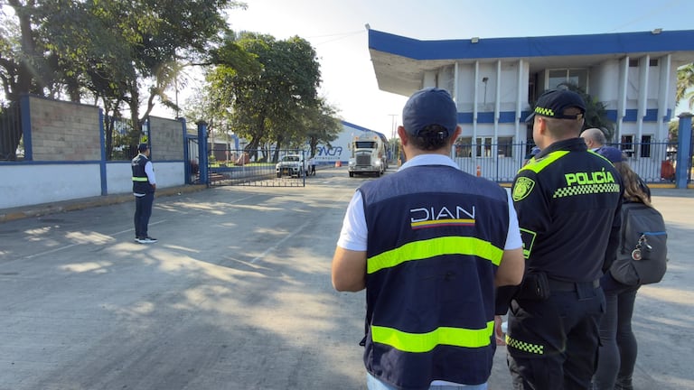 Dian adelanta 'Plan Navidad' realizando inspecciones simultáneas en
aeropuertos, pasos de frontera y zonas francas del país.