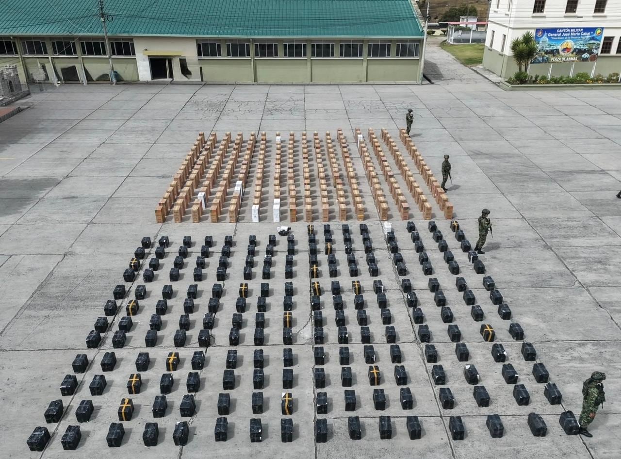 Las autoridades incautaron un cargamento de cigarrillos que salía de forma irregular del país hacia Perú y Ecuador.