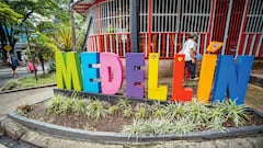 Parque Lleras en la ciudad de Medellín.