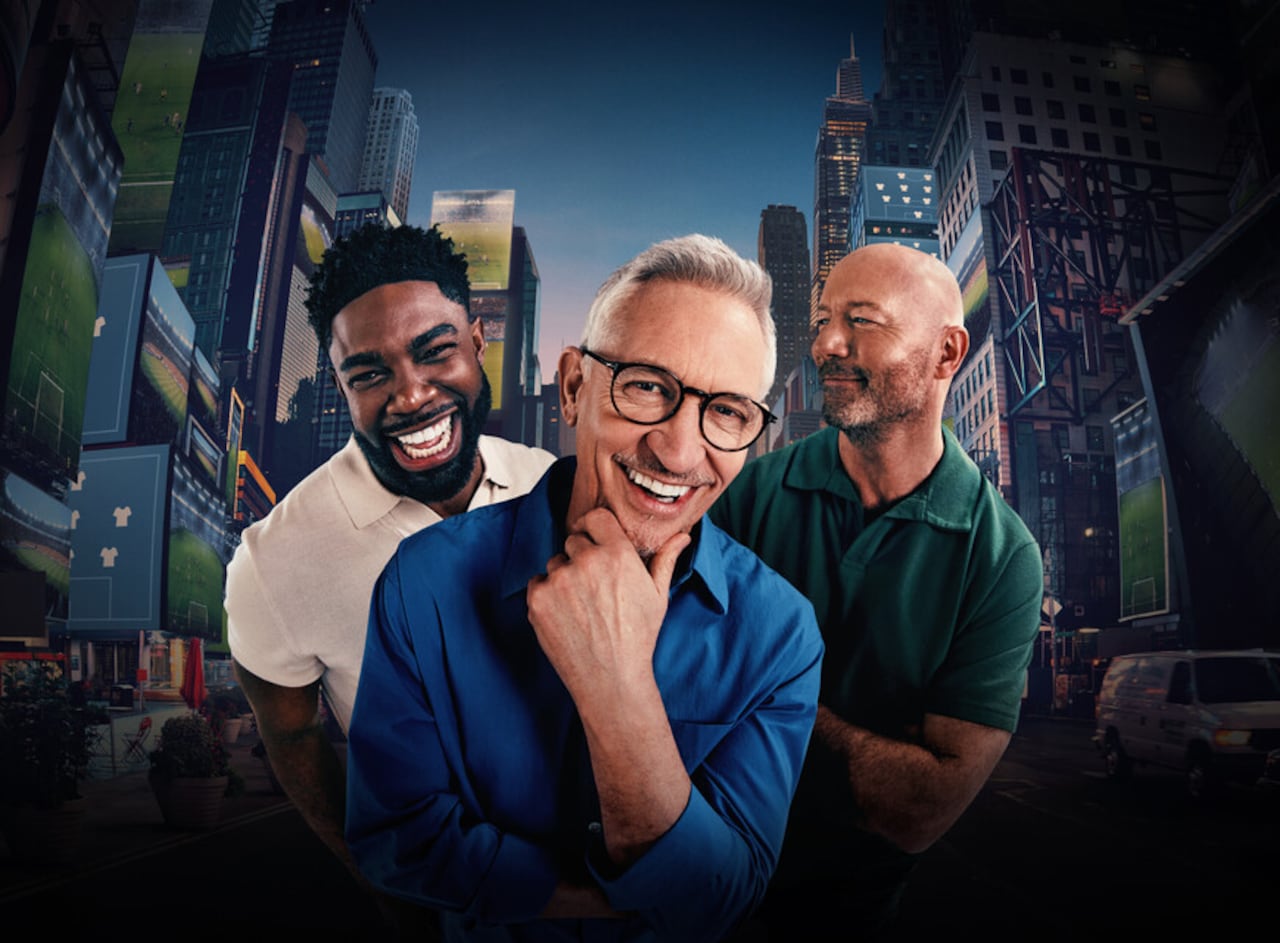 En The Rest is Football (Netflix), exestrellas como Gary Lineker y Alan Shearer repasan el día a día del Mundial, con rigor técnico, humor y mucha ironía.