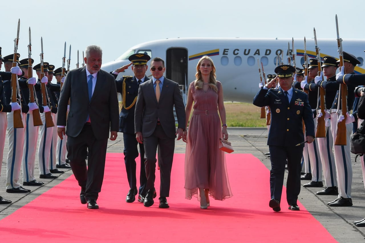 Llegada del presidente del Ecuador, Daniel Noboa y de su esposa Lavinia Valbonesi Acosta.