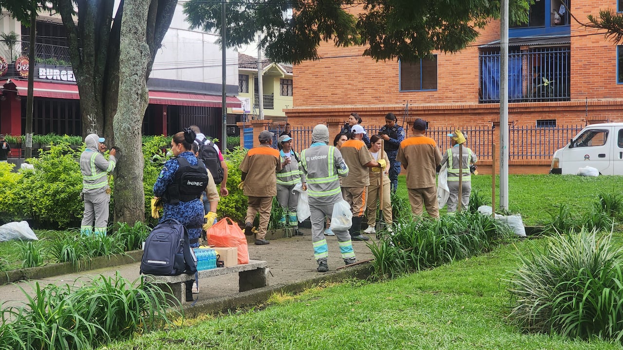 La actividad consistió en realizar labores de limpieza y embellecimiento del parque con el fin de iniciar un proceso de reintegración de los internos a la sociedad a través de acciones constructivas.