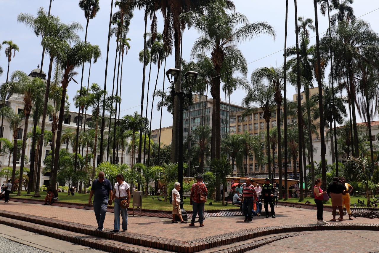 Plaza de Cayzedo y Centro de Cali peatonal. Plan piloto para dejarlo peatonal después de la COP16.