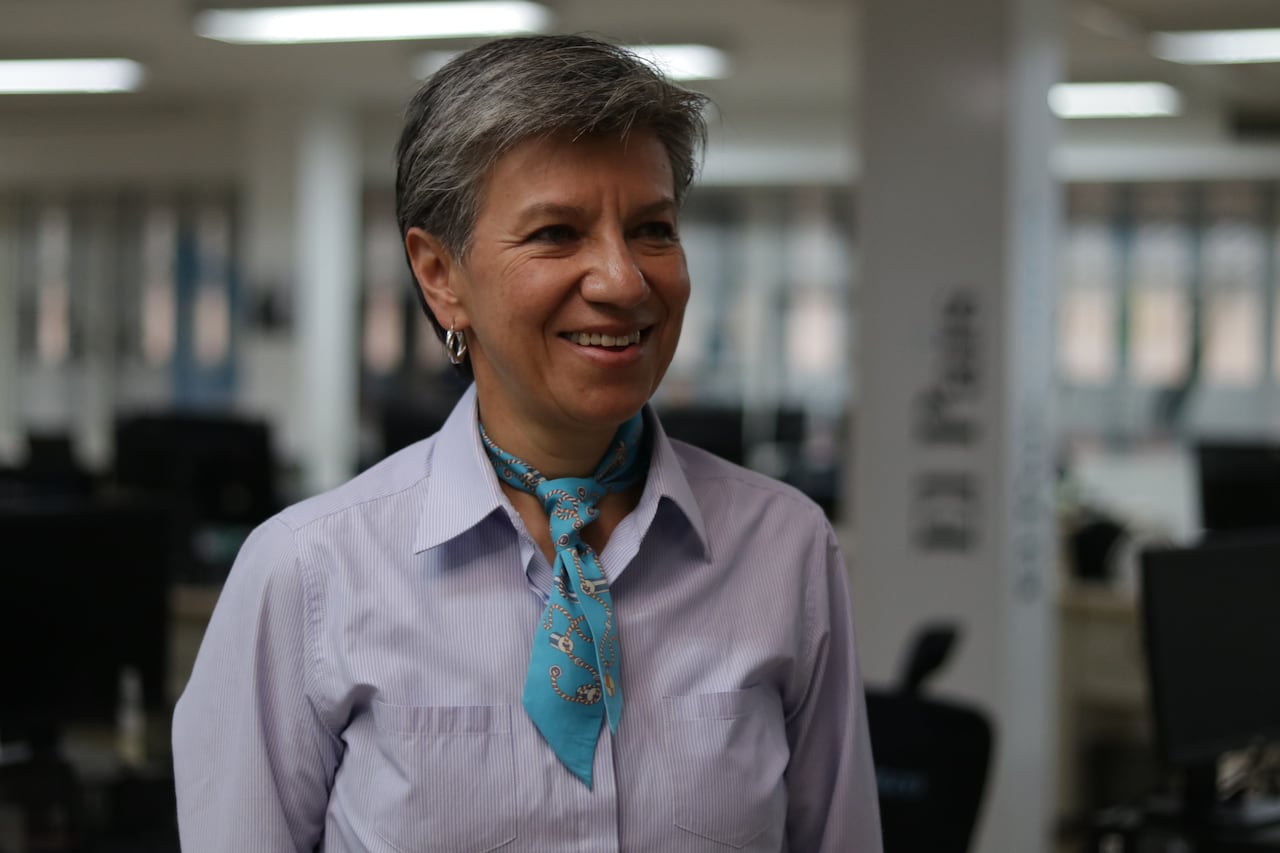 Claudia López en El Péndulo al Aire de El País.