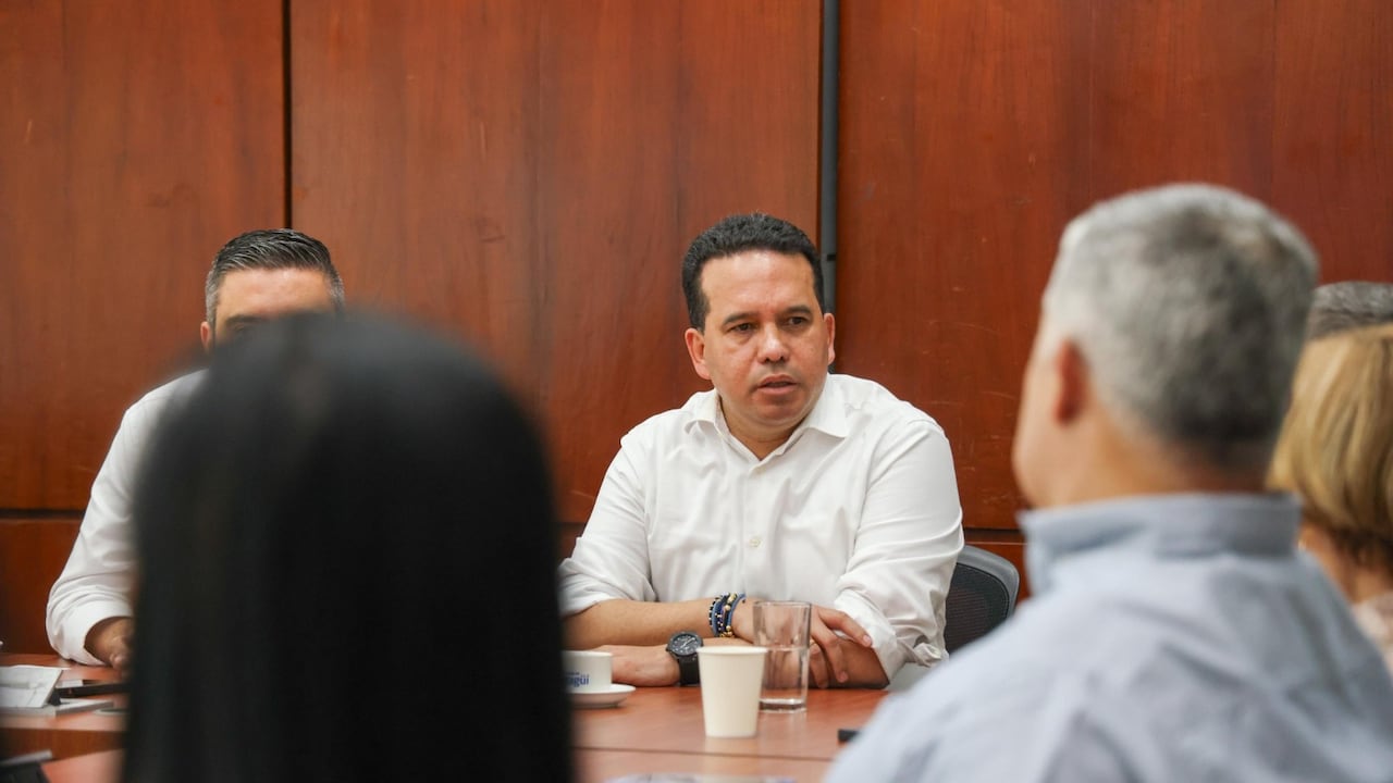 Senador Carlos Andrés Trujillo anunció su salida del partido.