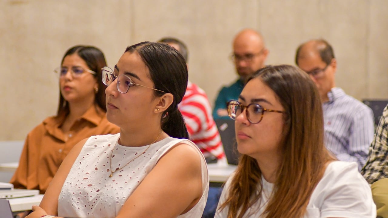 Talleres sobre el Secop II con empresarios de Cali