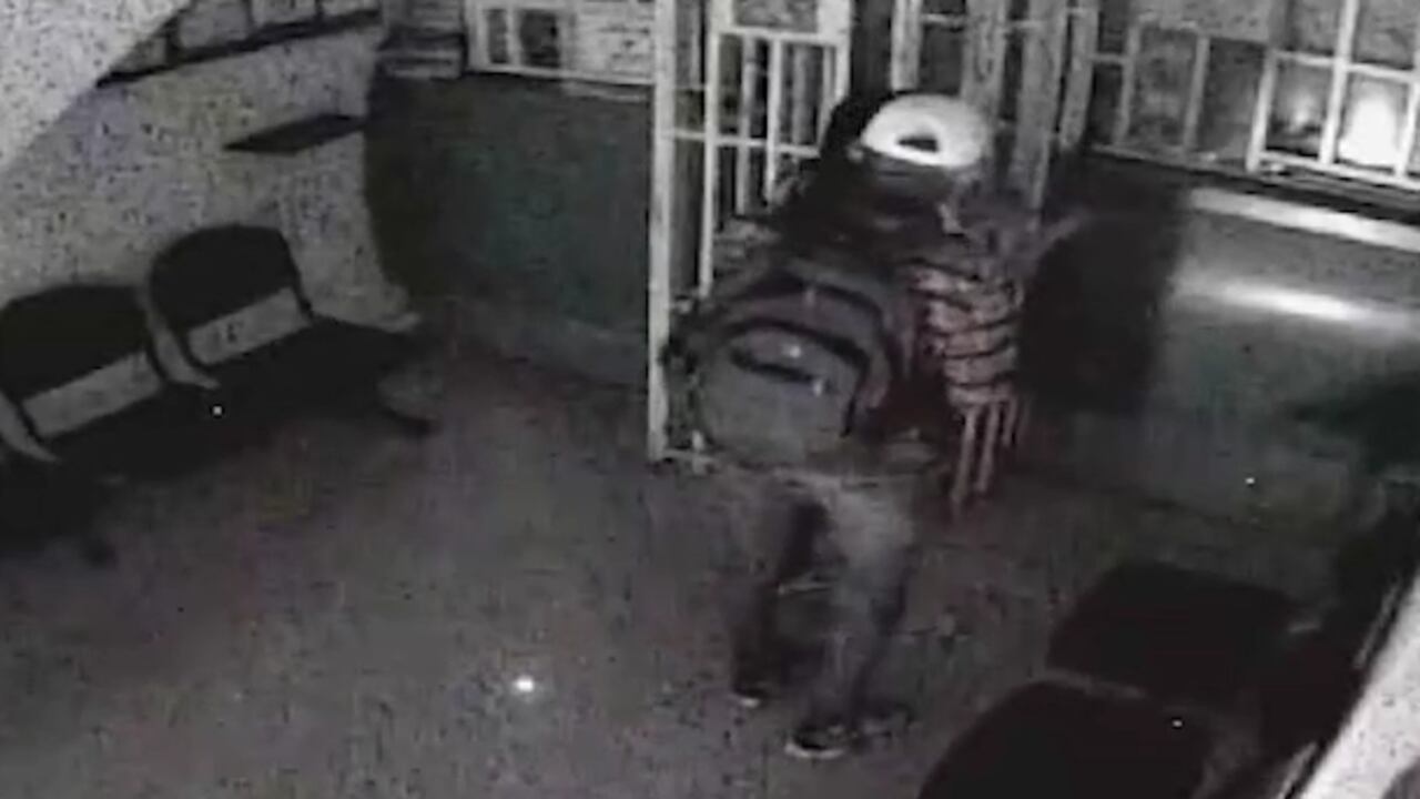 El ladrón pretendía llevarse 20 millones de pesos del establecimiento de recaudo de dinero.