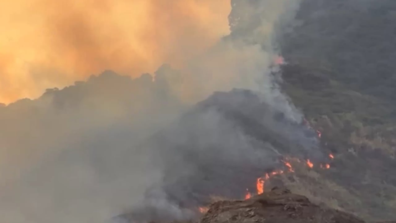 Incendio forestal en Yumbo se convirtió en fuego subterráneo, organismos de socorro y Brigada del Ejército trabajan para extinguirlo