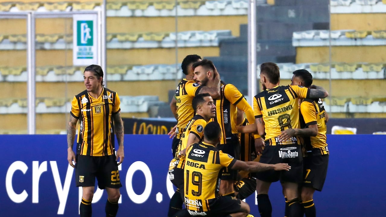 The Strongest, el equipo que, parcialmente, era el líder de la liga de Bolivia . (Photo by Gaston Brito Miserocchi/Getty Images)