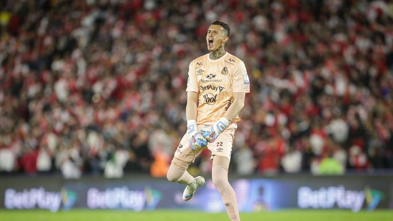 Imagen del encuentro entre Independiente Santa Fe y Deportes Tolima por la tercera jornada de los cuadrangulares semifinales del segundo semestre de la Liga Colombiana 2025.