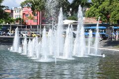 Este es el panorama actual de la fuente hoy, martes 20 de enero. La fuente se encuentra en funcionamiento y muestra una imagen completamente distinta.