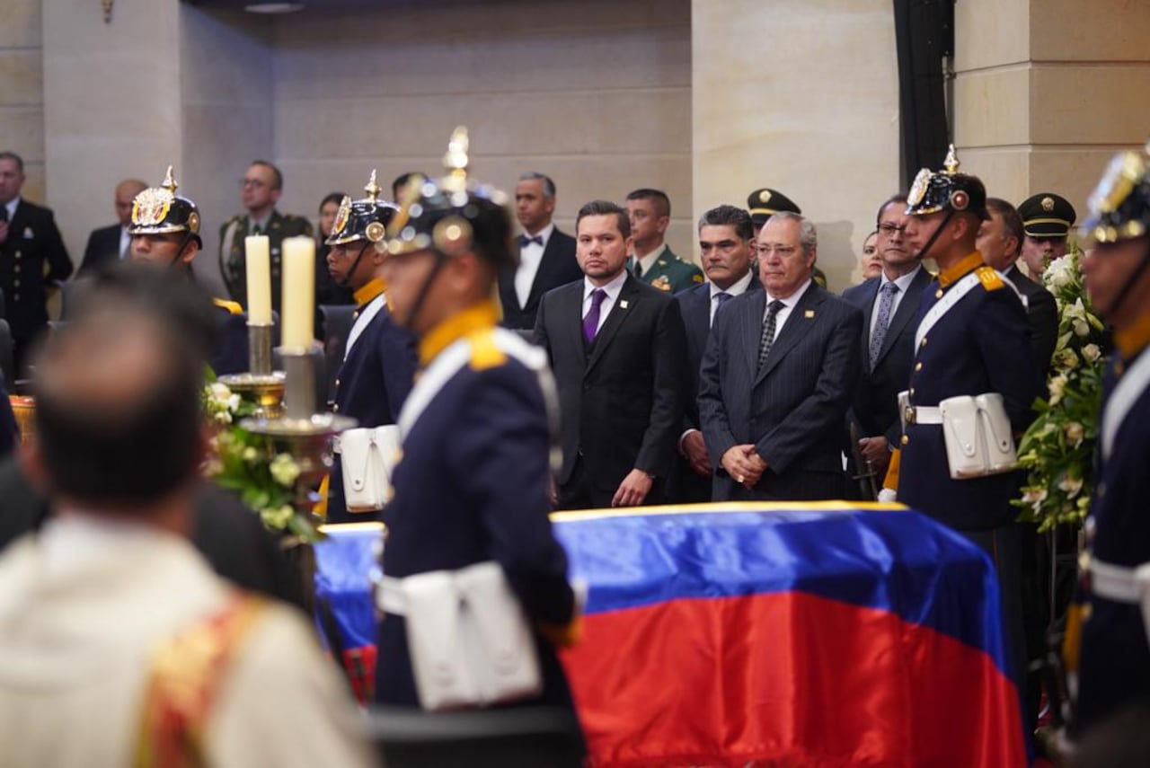 Homenaje al Maestro Fernando Botero
Capitólio Nacional
Iván Name
Andres Calle