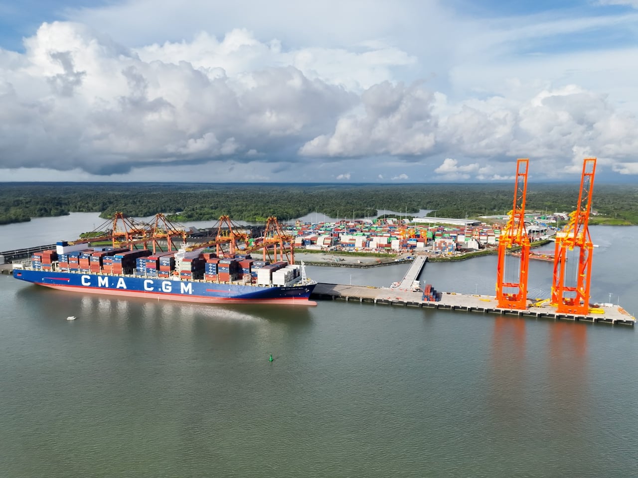 El puerto de Aguadulce atendió el barco más grande que ha llegado a Colombia. Foto: Cortesía de la empresa.