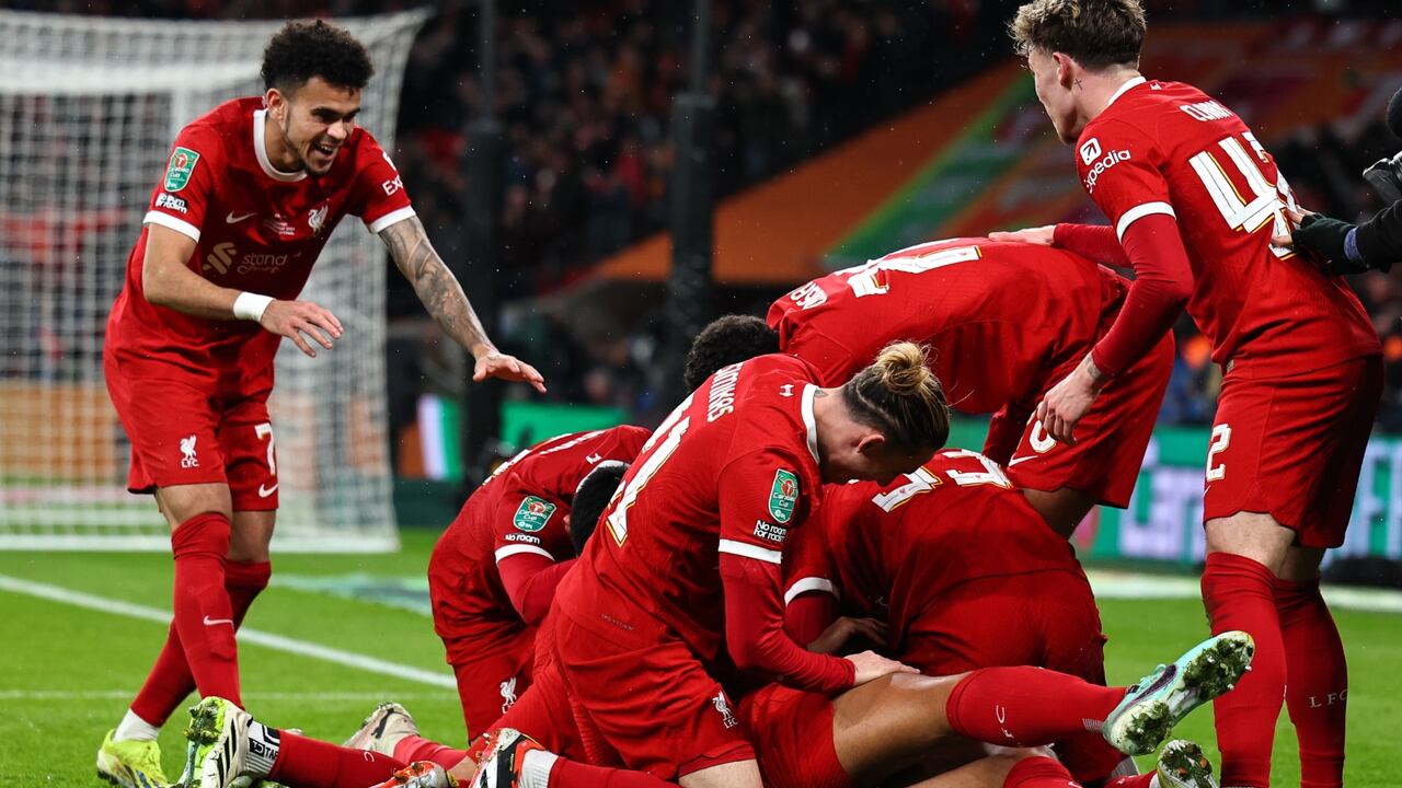 Liverpool y Luis Díaz se coronaron campeones de la Copa de la Liga de Inglaterra.