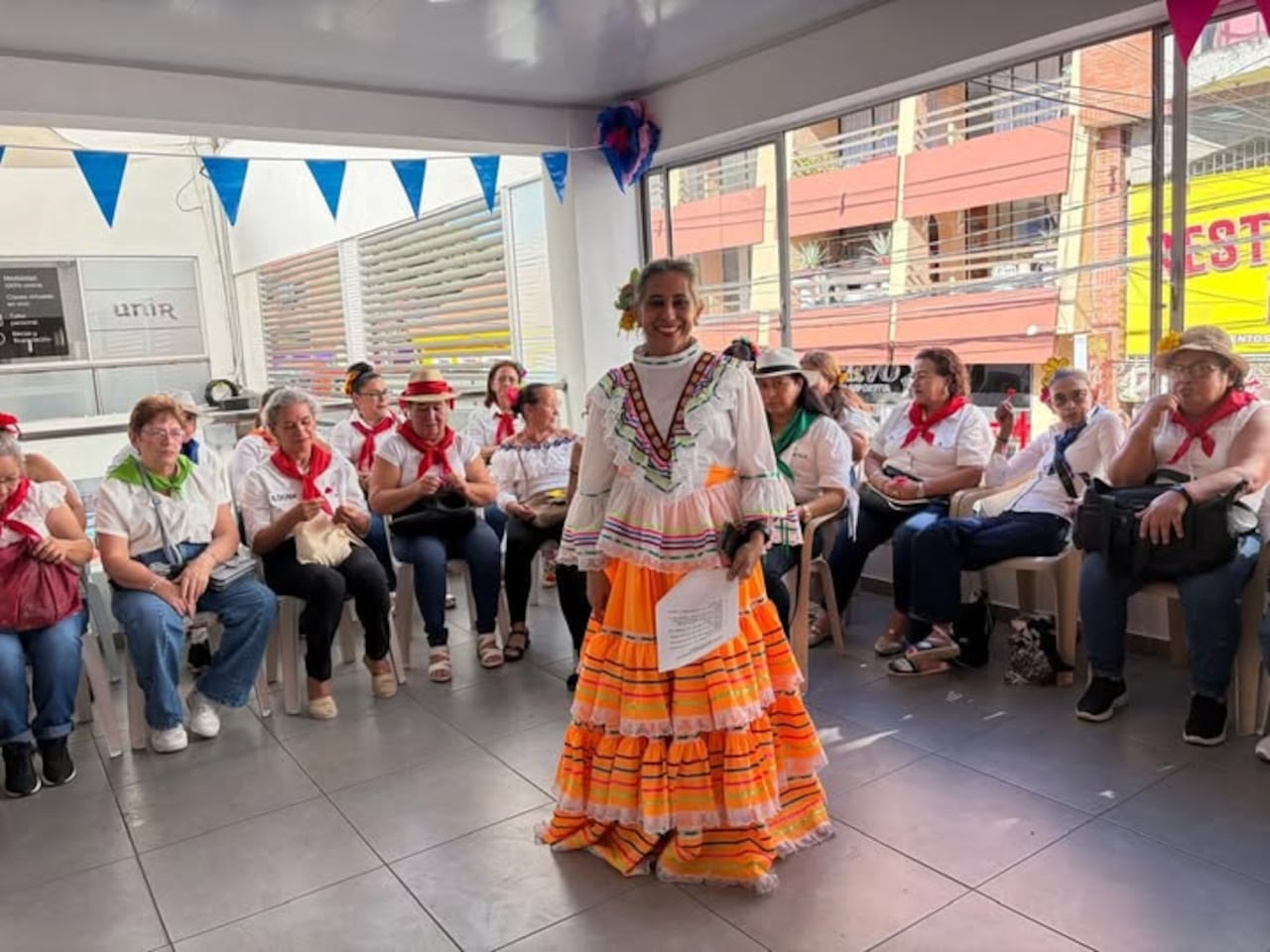 Según la información preliminar, María Mercedes habría regresado a su finca después de las 10:00 de la noche del pasado 8 de septiembre, tras reunirse con algunos amigos en el centro poblado. Horas después, fue encontrada sin vida.