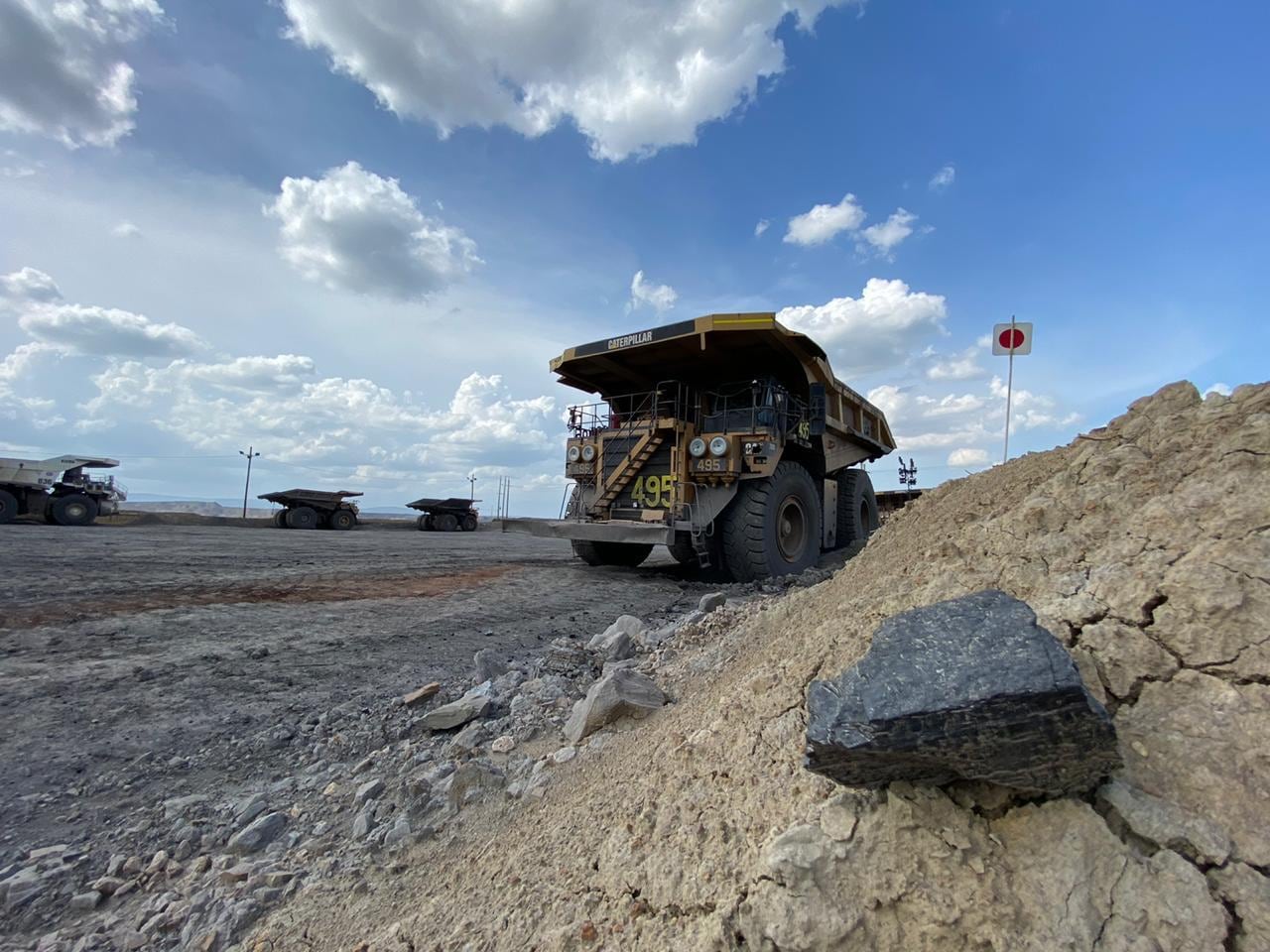 Los camiones siguen parados en el Cerrejón. Solicitan convocar a tribunal de arbitramento