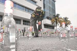 La lucha contra el licor de contrabando y adulterado se ha reforzado en los últimos meses en los 42 municipios del Valle del Cauca.