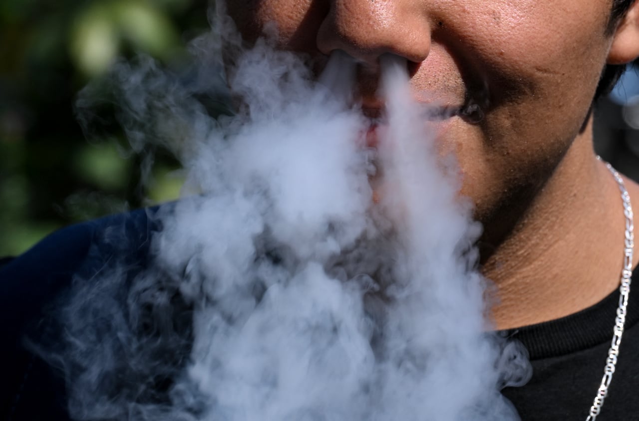 México sancionará penalmente comercio de vapeadores