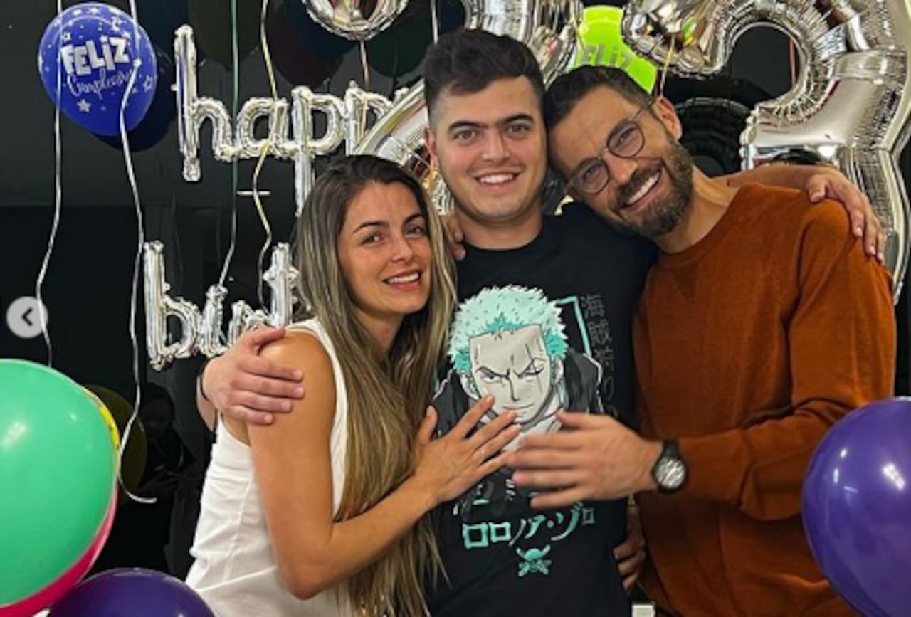 Cristina Hurtado, Jose Narváez y su hijo Daniel.